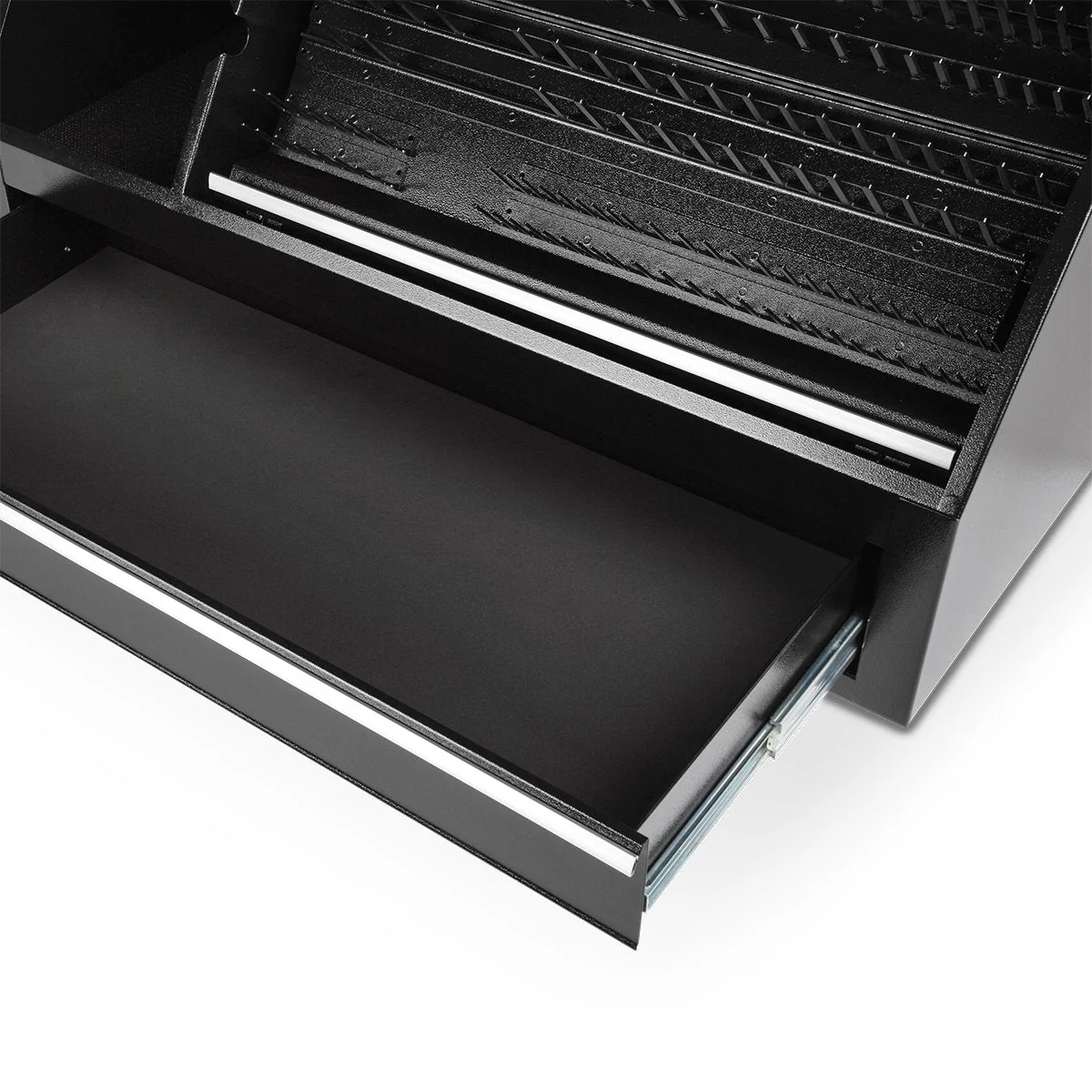 Montezuma SB360DB 36 x 17 in. Steel Triangle Shop box - Image 15