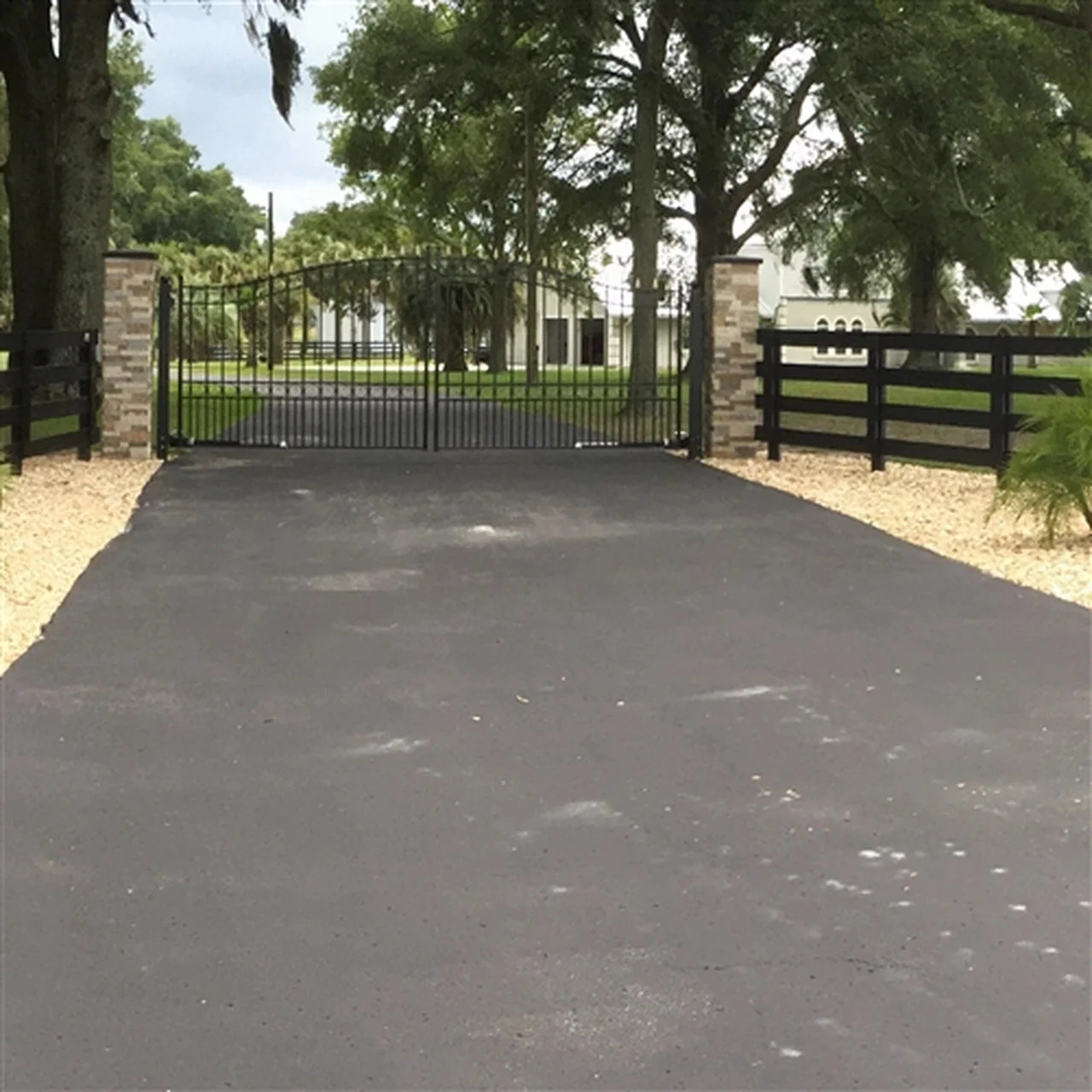 Aleko Steel Dual Swing Driveway Gate - PRAGUE Style - 14 x 6 Feet - Image 7