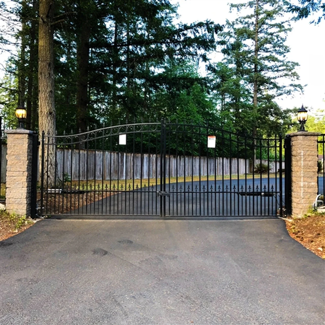 Aleko Steel Dual Swing Driveway Gate - PRAGUE Style - 18 x 6 Feet - Image 5