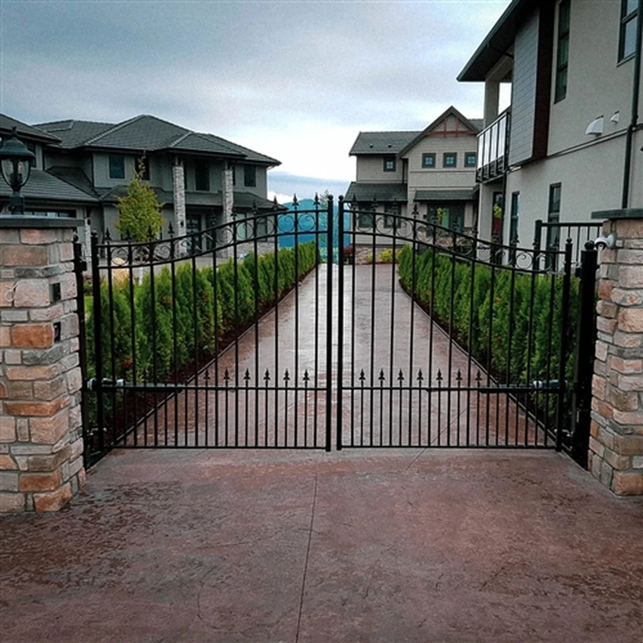 Aleko Steel Dual Swing Driveway Gate - PRAGUE Style - 18 x 6 Feet - Image 6
