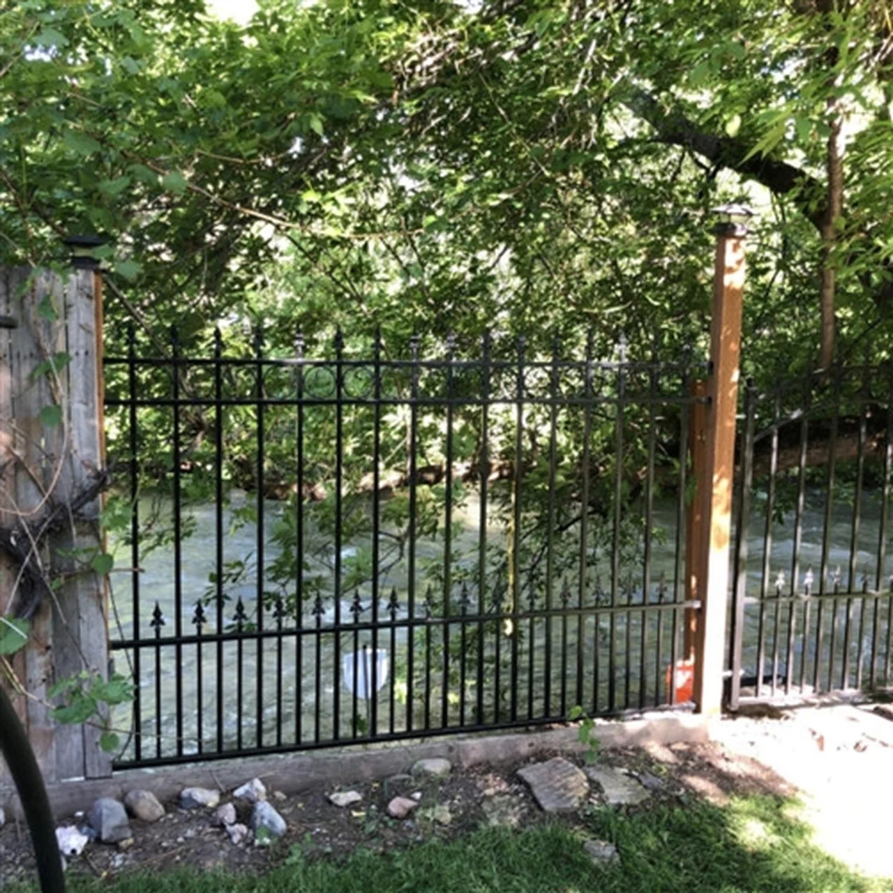 Aleko Steel Fence - PRAGUE Style - 8 x 5 Ft - Image 3