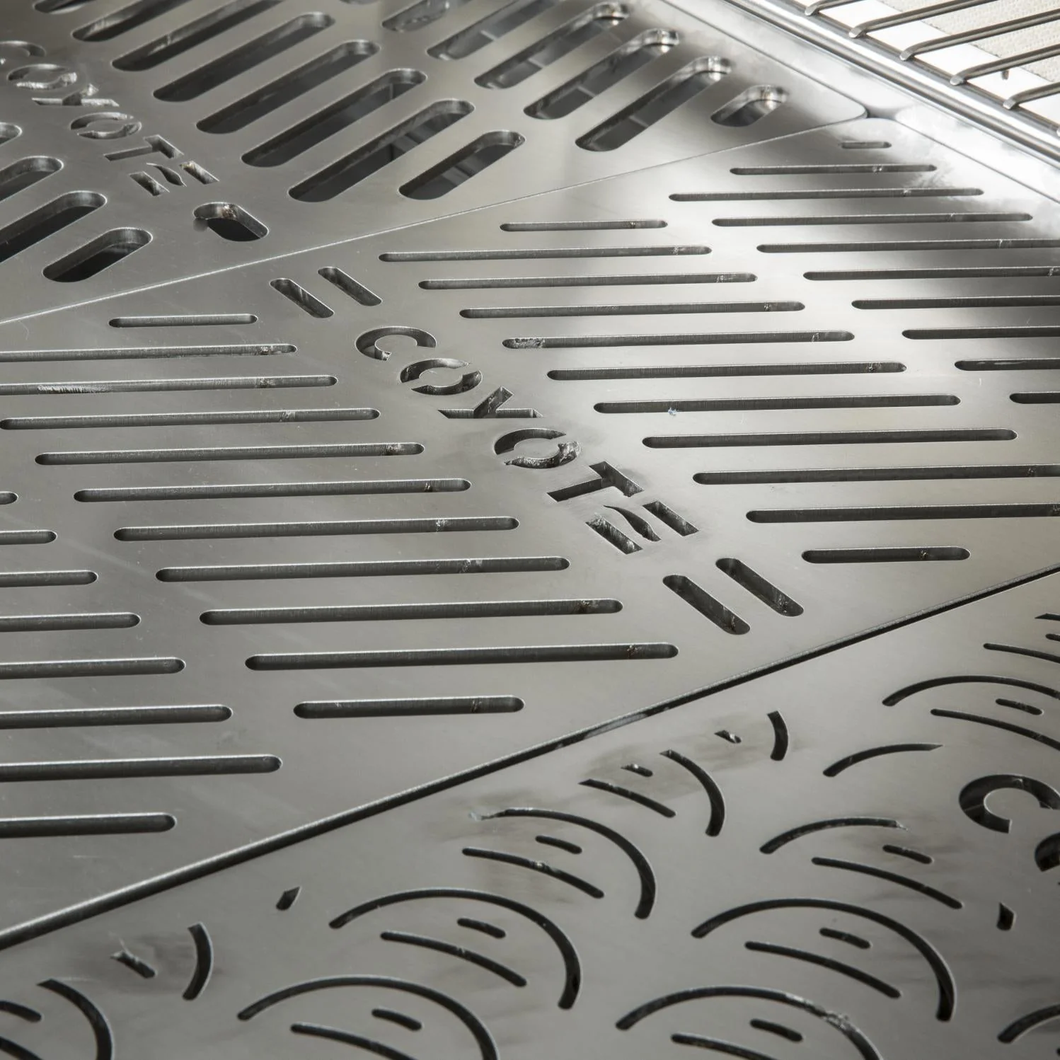 Coyote Signature Cooking Grates (3 Pack) For 28 & 42-Inch Gas Grills - CSIGRATE15