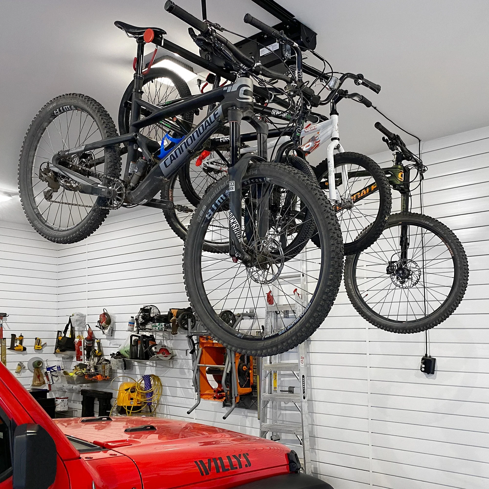 Proslat Garage Gator Compact 4 Bike Lift -220 lb - Image 2