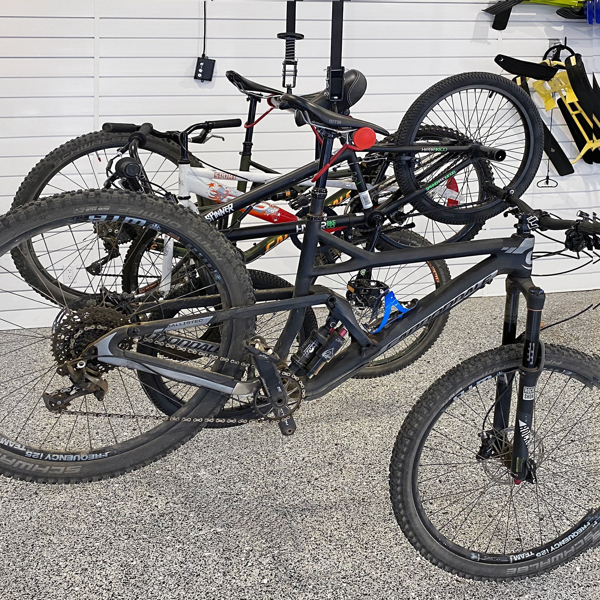 Proslat Garage Gator Compact 4 Bike Lift -220 lb - Image 3
