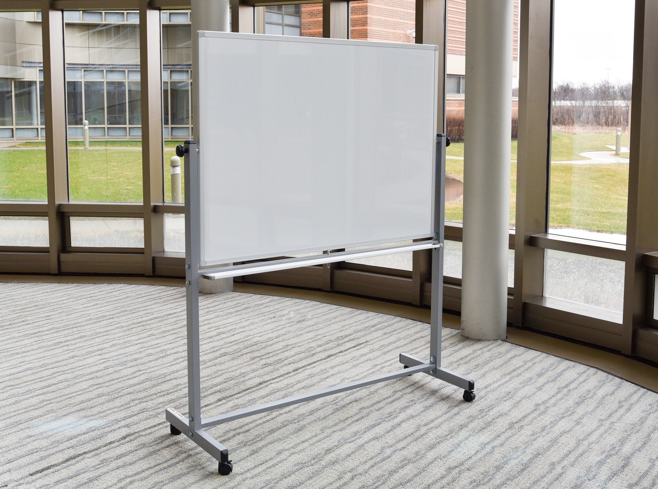 Luxor 48x36 Reversible Magnetic Whiteboard/ Whiteboard - Image 4