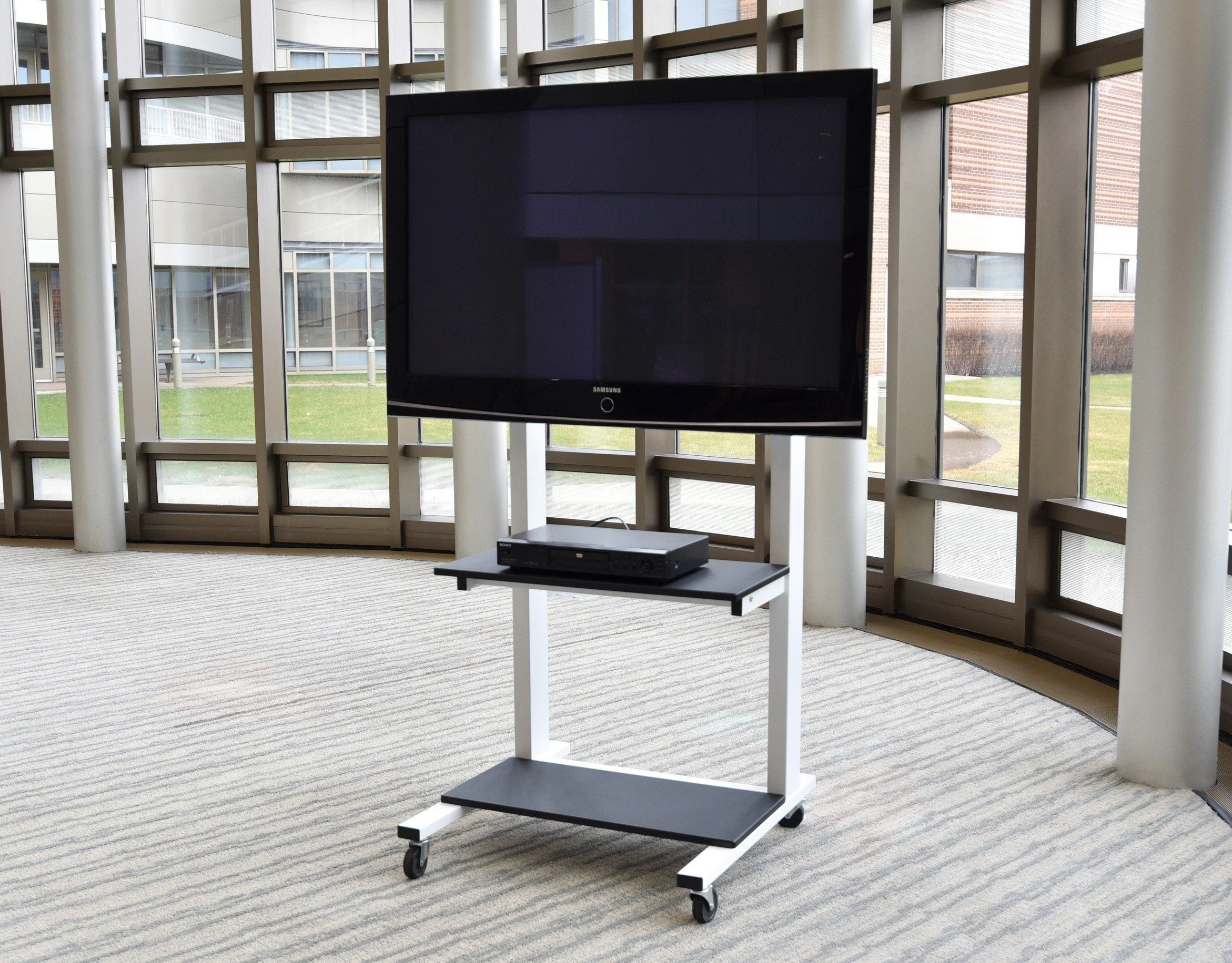 Luxor CLCD Crank Adjustable Flat Panel TV Cart - Image 11