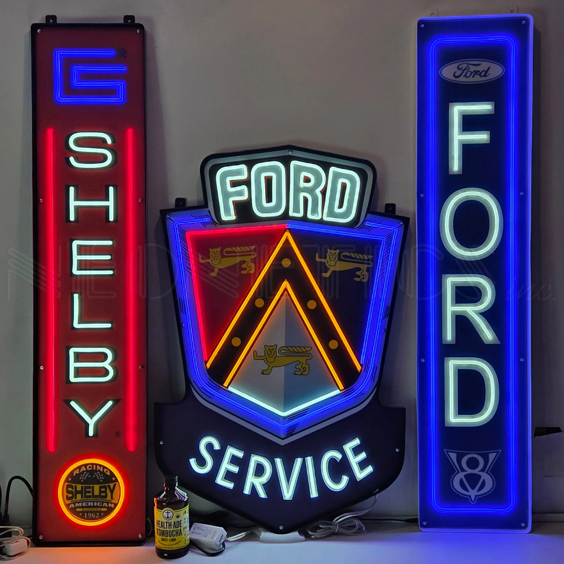 Neonetics 29FRDRT Ford Service Retro Badge LED Flex-Neon Sign Steel Can - Image 2