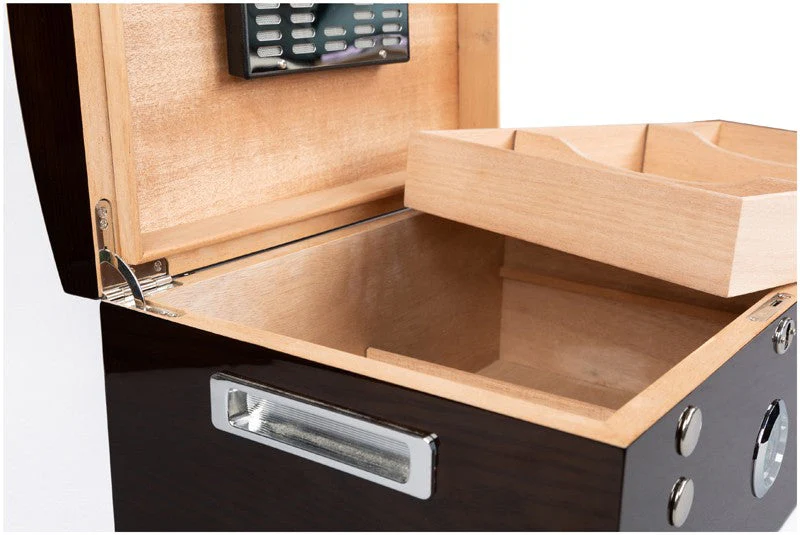Prestige Import Group Montgomery 150-Cigar Lacquered Desktop Humidor with Tray - Image 4