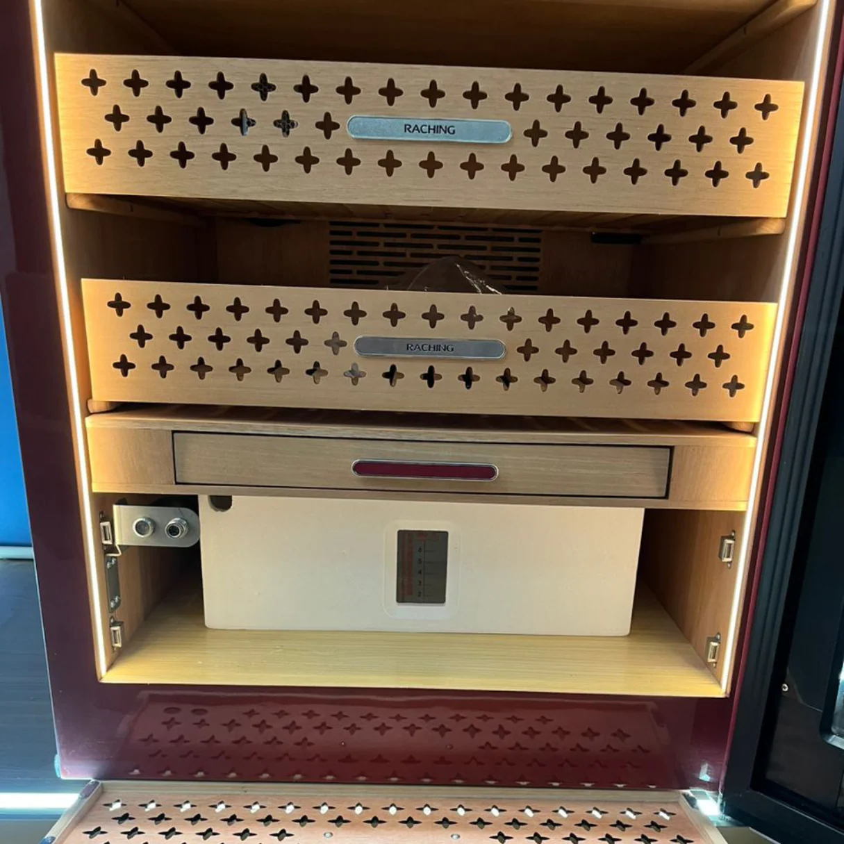 Raching RR980 Reserva RR Series Electric Cigar Humidor Cabinet 3000-Cigar - Image 7