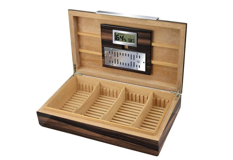 Prestige Import Group Vanderbilt 120-Cigar Lacquered Ebony Desktop Humidor with Digital Hygrometer - Image 4